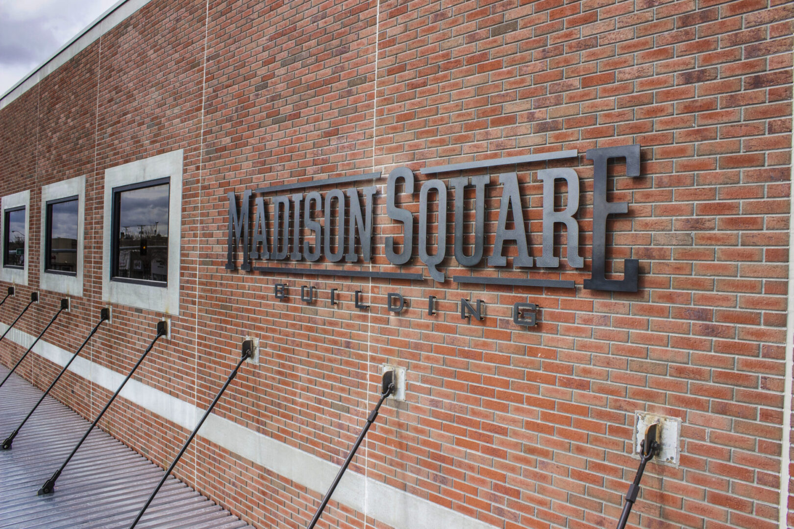 standoff667dee84b7408_Laser Madison Square signage